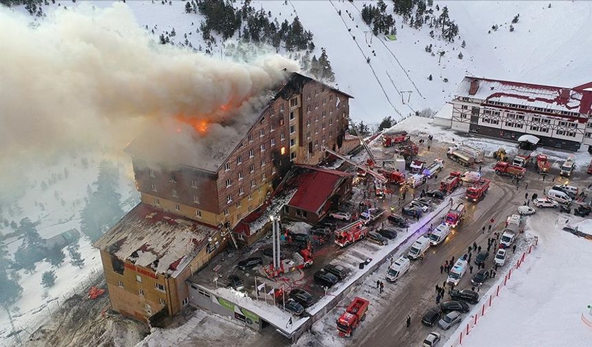 Kartalkaya'da yangın | Otelin kayak eğitmeni Kepçetutan: Önlem olarak yakındaki otel boşaltıldı