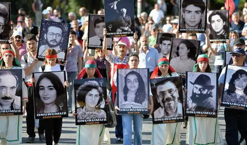 33 yıl sonra 33 ‘can’ Madımak Oteli önünde anılacak!
