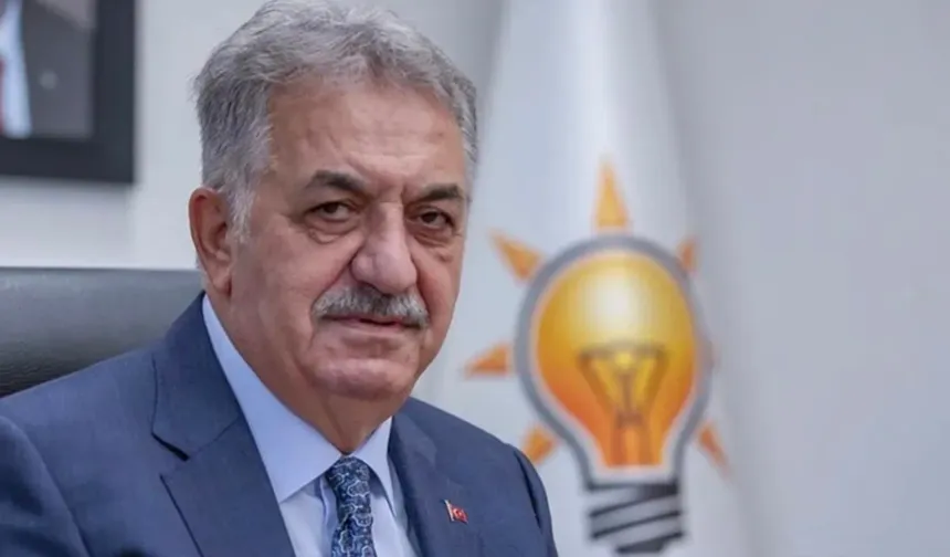AKP'li Hayati Yazıcı'dan yeni anayasa açıklaması: "Referanduma gidilecek"