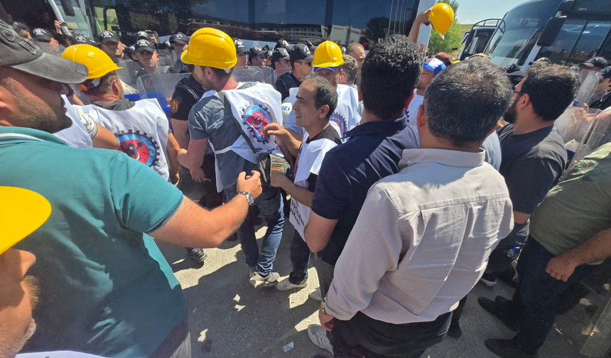 Ankara'ya yürümek isteyen Doruk Madencilik işçilerine Beypazarı'nda polis engeli