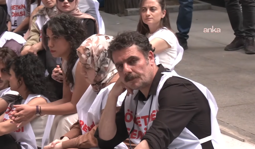 Özel sektör öğretmenleri heyeti Meclis'e gitti