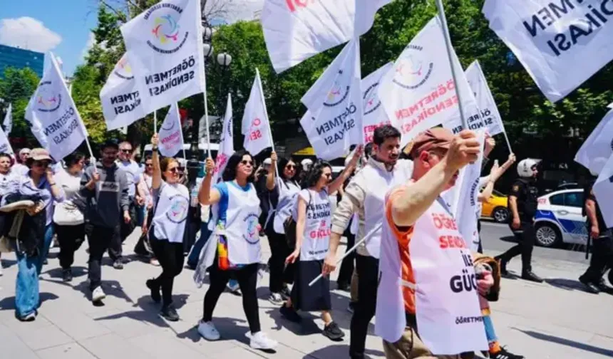 Öğretmenler süresiz açlık grevine başladı: Verilen sözler tutulsun