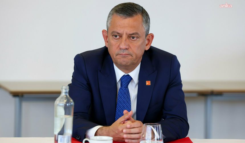 Özgür Özel'den tutuklanan Balcıoğlu'na destek mesajı