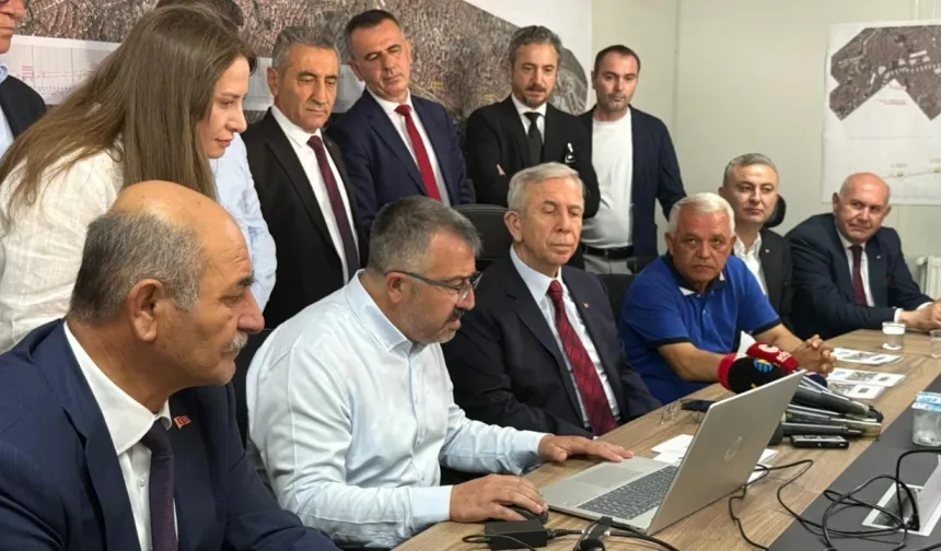 Mansur Yavaş’tan Mamak Metrosu şantiyesinde inceleme: "Hedefimiz süreyi seçim öncesine çekmek"