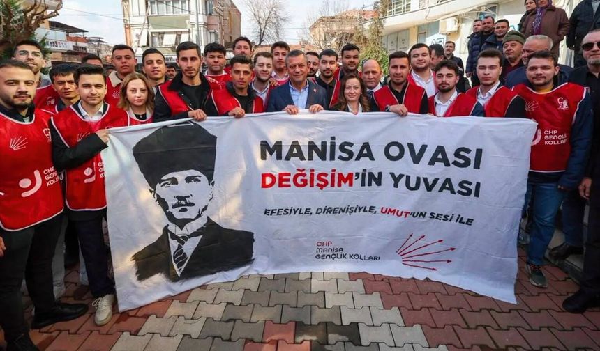 CHP Manisa Gençlik Kolları'nda toplu istifa: İl Başkanı ve 17 ilçe başkanı görevini bıraktı