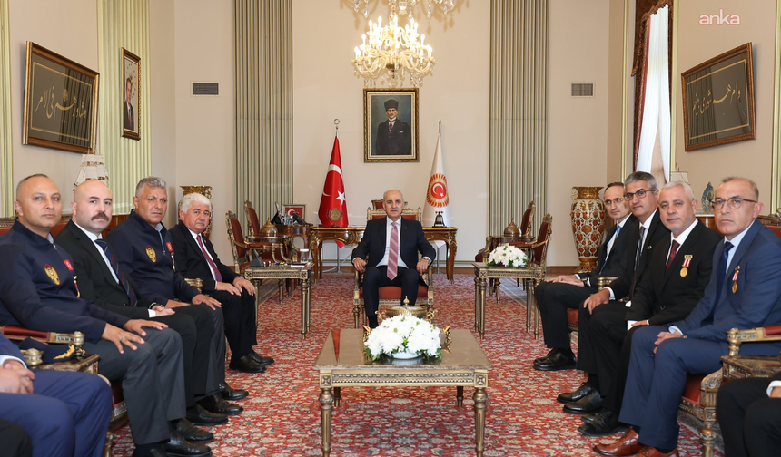 Numan Kurtulmuş'tan 15 Temmuz gazilerine 'teşekkür beratı'