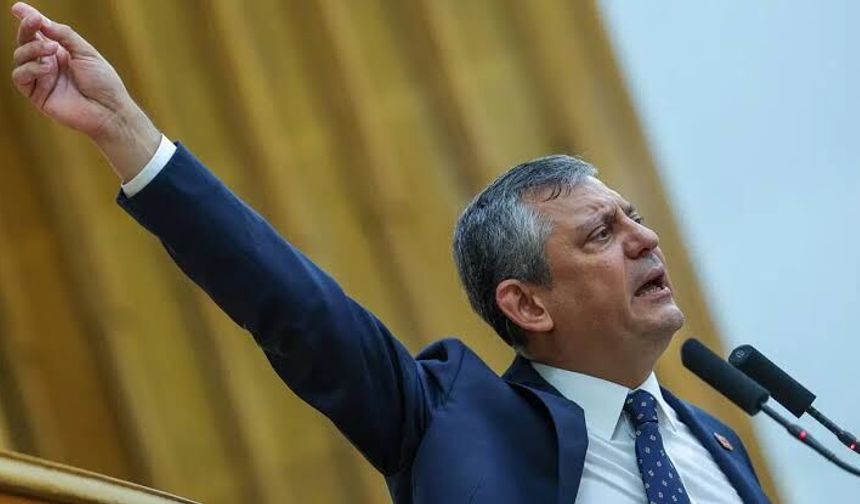 Özgür Özel'den Yeni Parti kararı sonrası ilk açıklama:  "Yeni Parti ilk kez ve son kez ana muhalefet partisi olacak"