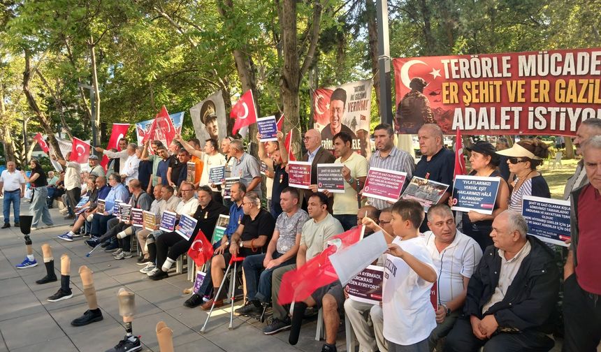 Er şehit aileleri ve er gazilerden görüşme talebini reddeden Aile Bakanı'na tepki