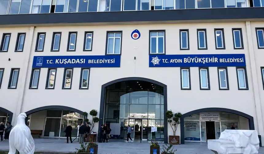 Kuşadası Belediyesi'ne üçüncü dalga operasyonu: 15 kişi gözaltına alındı