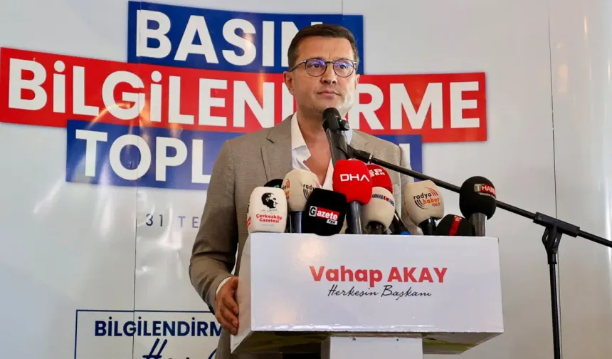 Çerkezköy Belediye Başkanı Vahap Akay CHP’den istifa etti: "Yeni ağababa ocağı herkese hayırlı olsun"