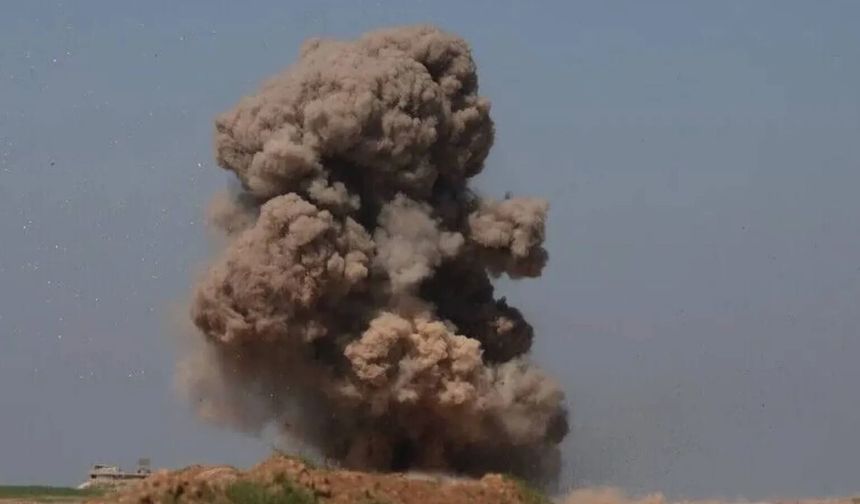 Suriye'de güvenlik güçlerini taşıyan otobüse bombalı saldırı