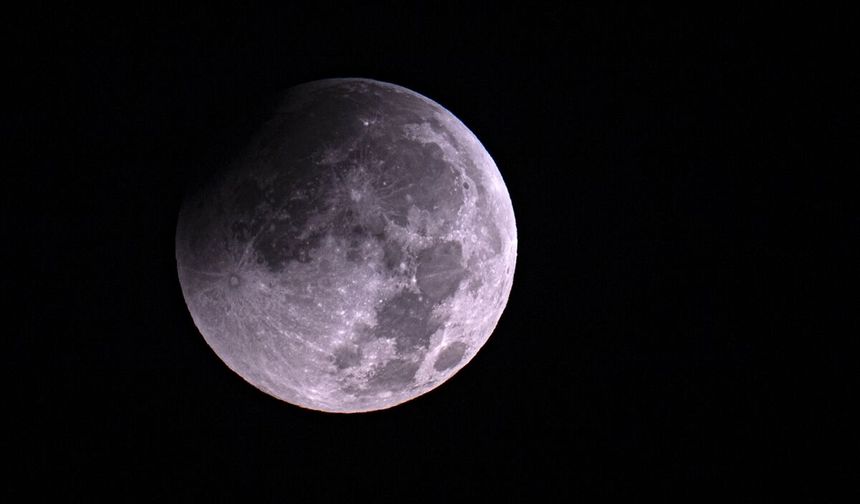 Parçalı Ay tutulması Ankara semalarında gözlemlendi