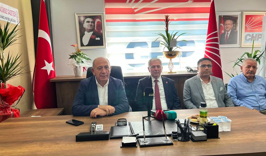 Gürsel Tekin: “Seçilmiş belediye başkanlarının görev süresi dolmadan parti değiştirmesi nitelikli dolandırıcılıktır"