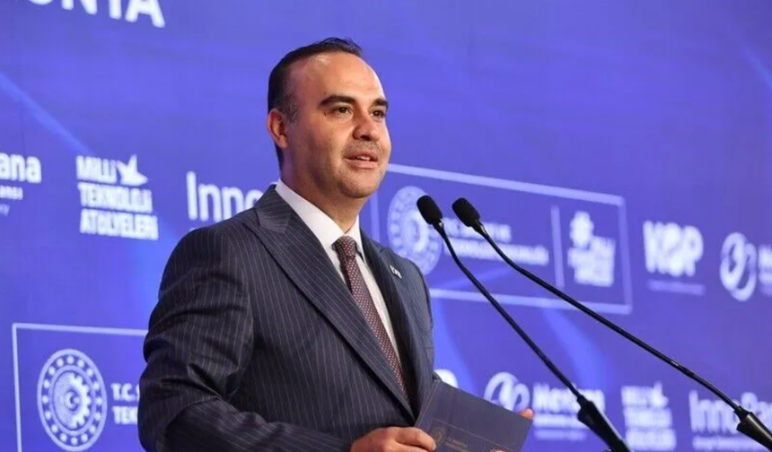 Bakan Kacır açıkladı: Türkiye Ay’a uzay aracı göndermeye hazırlanıyor