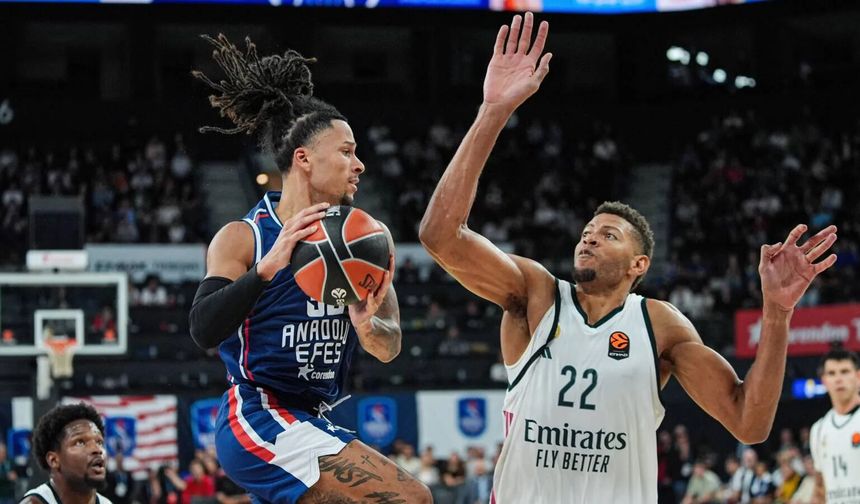 Anadolu Efes, EuroLeague’de Real Madrid'i 94-84 yendi