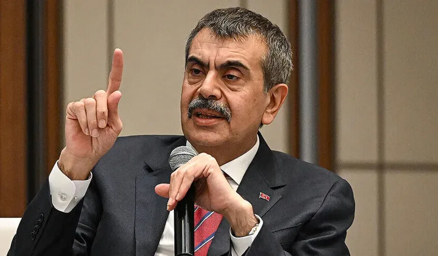 Öğretmenlere kıyafet uygulamasına ilişkin Yusuf Tekin: "Marka tercihleri ve LGBT'yi çağrıştıran unsurlarla karşılaştık"