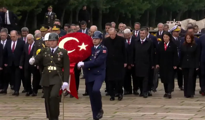 Cumhuriyet'in 103. yılında Erdoğan başkanlığındaki devlet erkanından Anıtkabir'e ziyaret