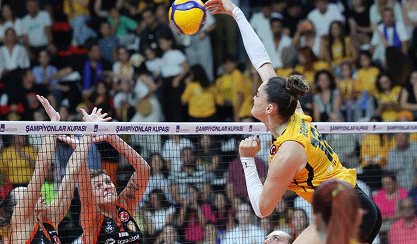 VakıfBank, Eczacıbaşı'nı 5 sette geçerek Şampiyonlar Kupası'nı kazandı
