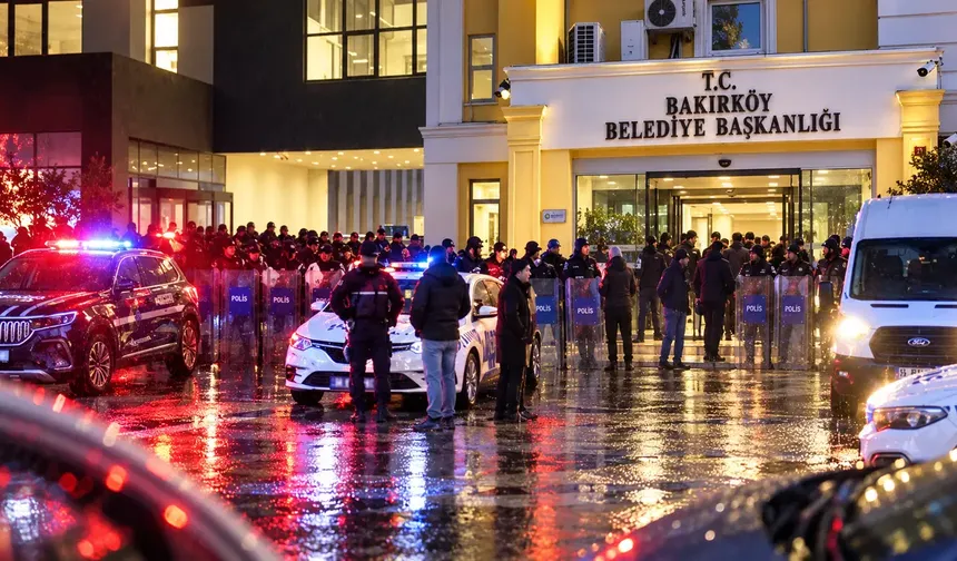 Bakırköy Belediyesi soruşturmasında 20'si belediye personeli 39 kişi tutuklandı