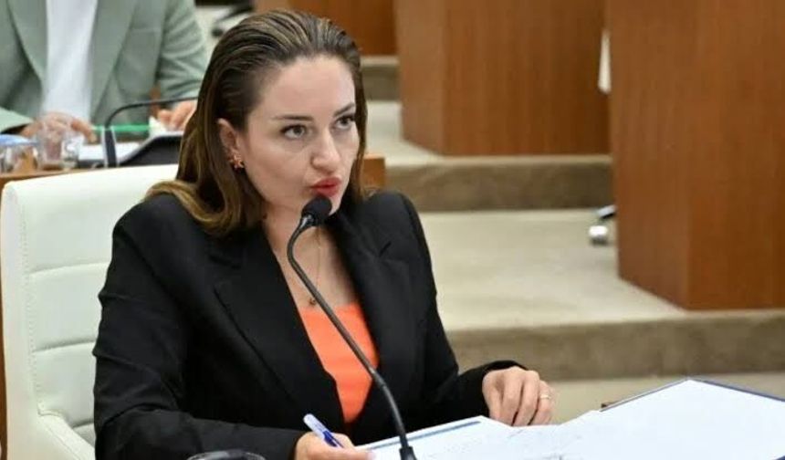 İddia: Antalya Büyükşehir Belediye Başkanvekili Büşra Özdemir AKP’ye geçiyor