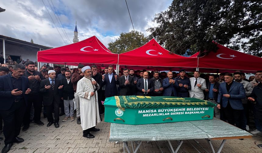 Soma’da maden ocağındaki göçükte hayatını kaybeden Ramazan İnce son yolculuğuna uğurlandı