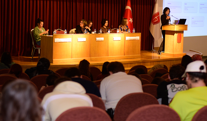 Hacettepe’de dijital eşitsizlikler tartışıldı: Algoritmalar hayatımızı nasıl etkiliyor?